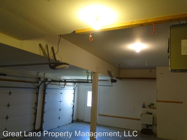 Building Photo - 3 br, 2.5 bath House - 20417 Philadelphia Way