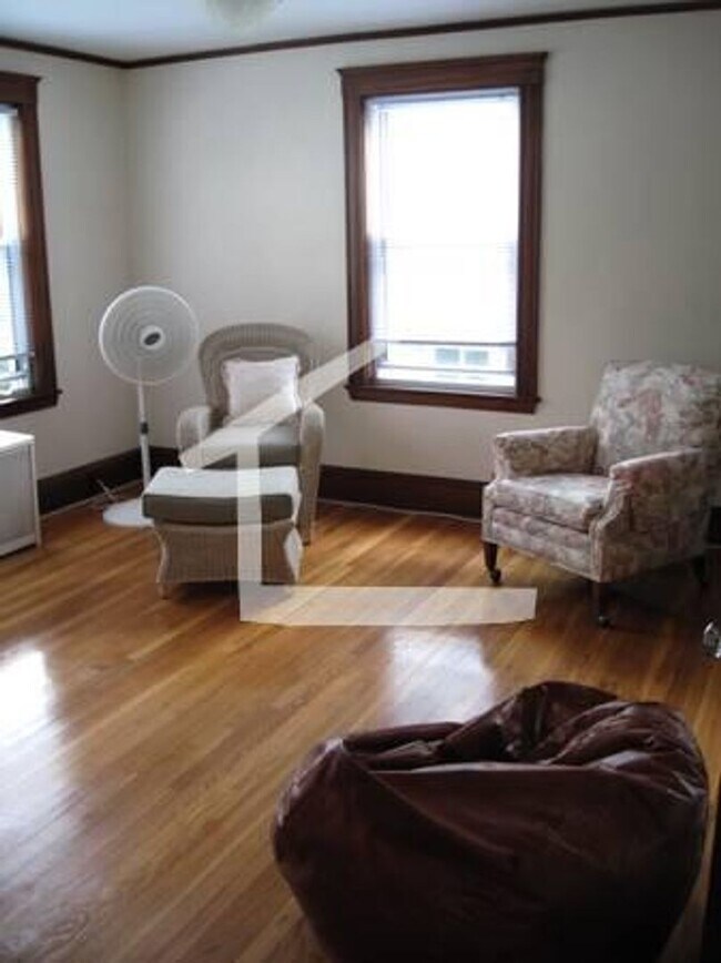 Building Photo - Central Brighton Location. Central Heat/AC, Laundry, Porch, Backyard, Eat-in Kitchen