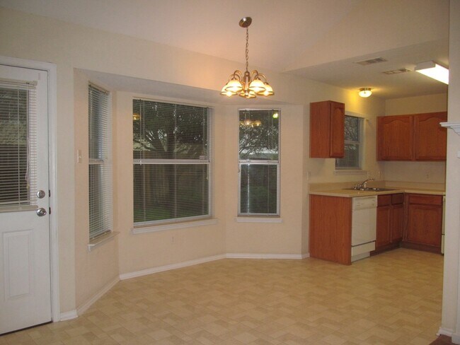 Building Photo - 7708 Hawthorn