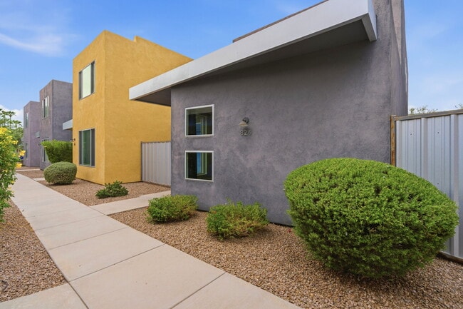 Building Photo - 826 E Millenium Ct