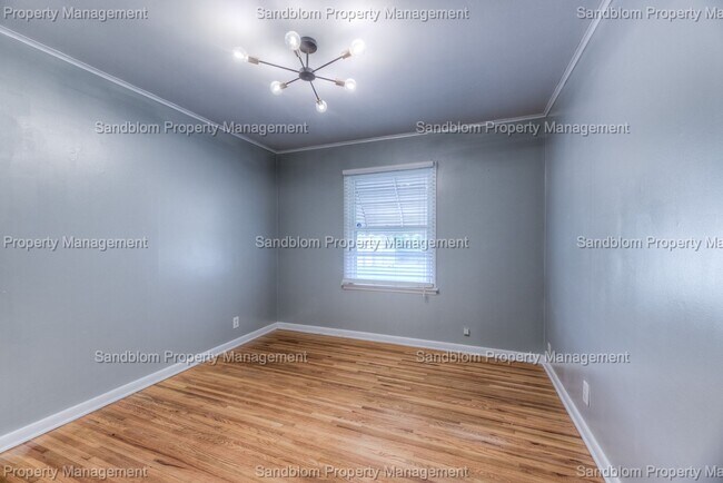 Building Photo - For Lease | Tulsa | 3 Bedroom, 1 Bath | $1...
