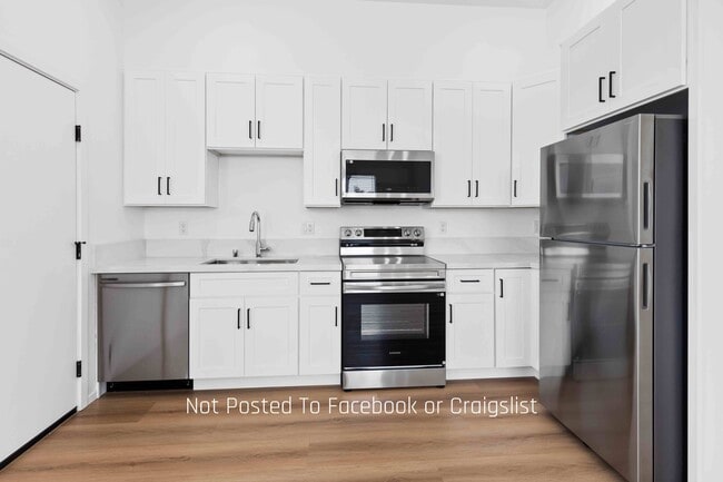 Building Photo - 2850 Nye St