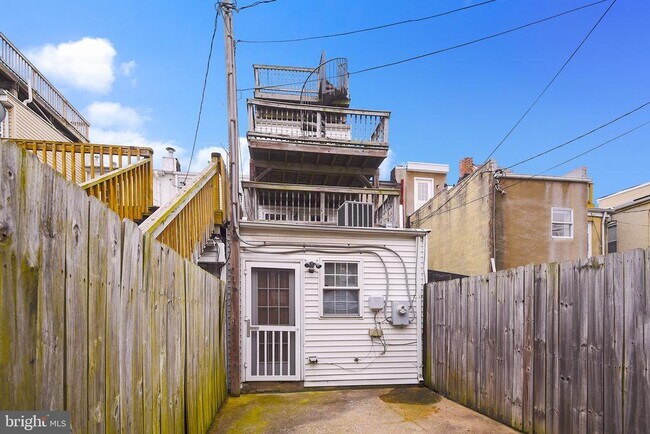 Building Photo - 1619 S Hanover St
