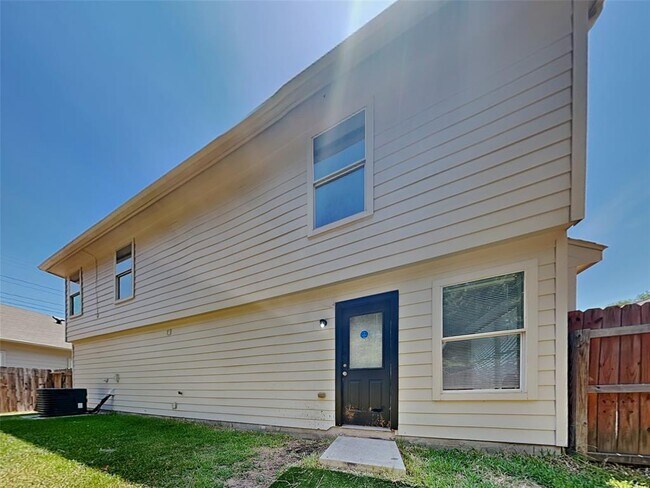 Building Photo - 5473 N Buffalo Cir