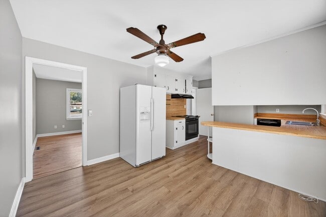 Building Photo - 1321 Briarfield Ave