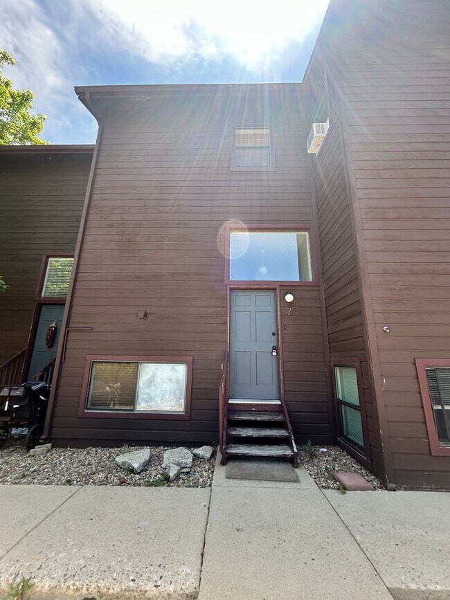 Building Photo - Hidden Gem in Downtown Boulder! 3 Bed 2 Bath Condo Available