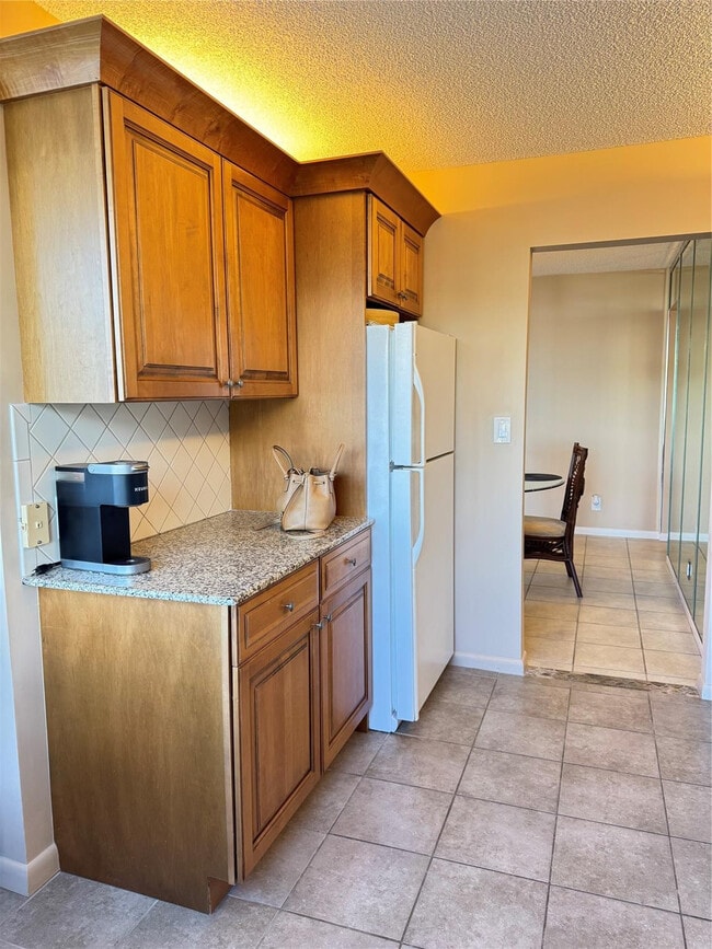 Building Photo - 5200 N Ocean Blvd