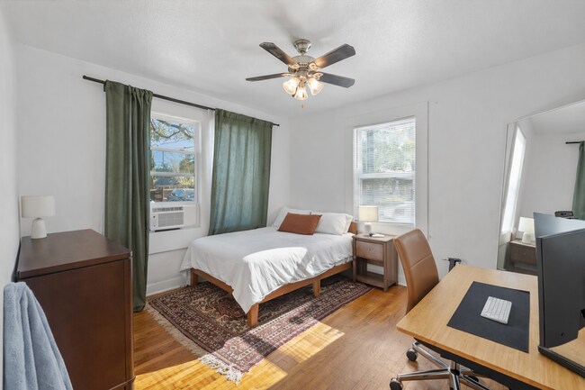 Building Photo - Cherrywood Duplex 7 Bedroom 4 Full Baths