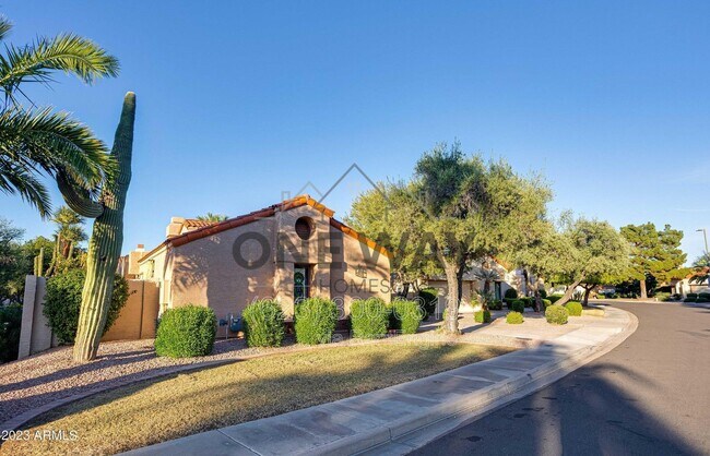 Building Photo - 10086 E San Salvador Dr