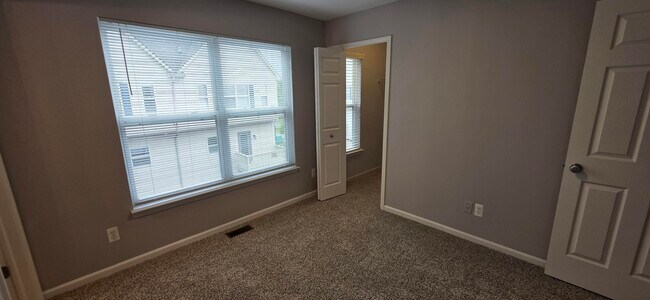 Building Photo - 1578 Kessler Ave