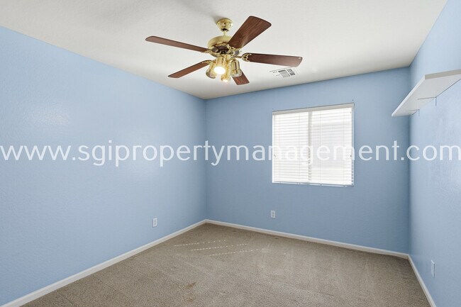 Building Photo - 12148 W Electra Ln