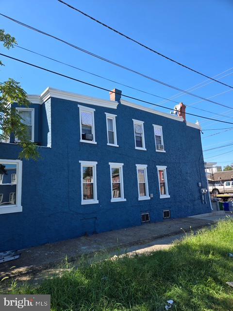Building Photo - 554 Pine St