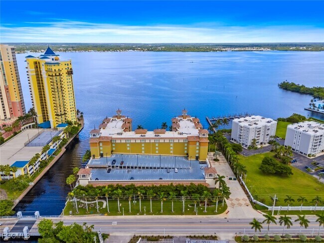 Building Photo - 2825 Palm Beach Blvd