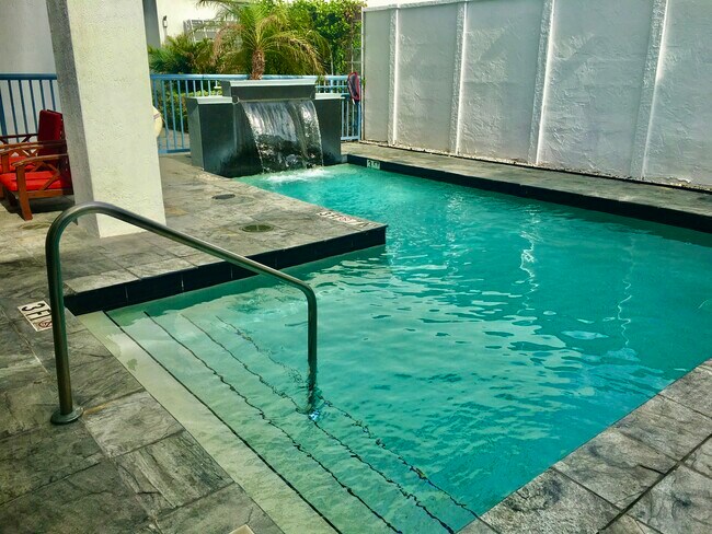 Building Photo - 234 NE 3rd St