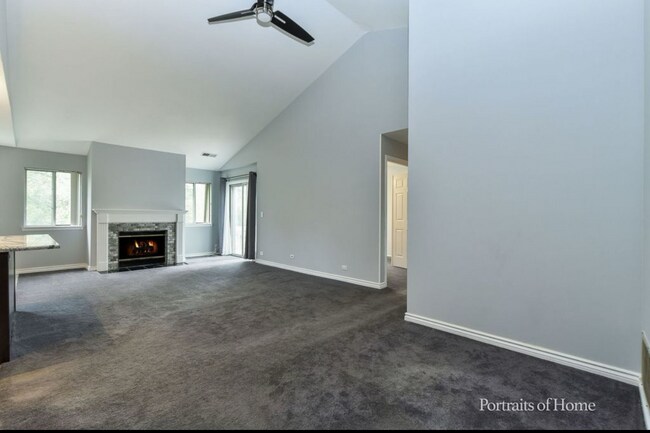 Building Photo - 1587 Stonehill Ct