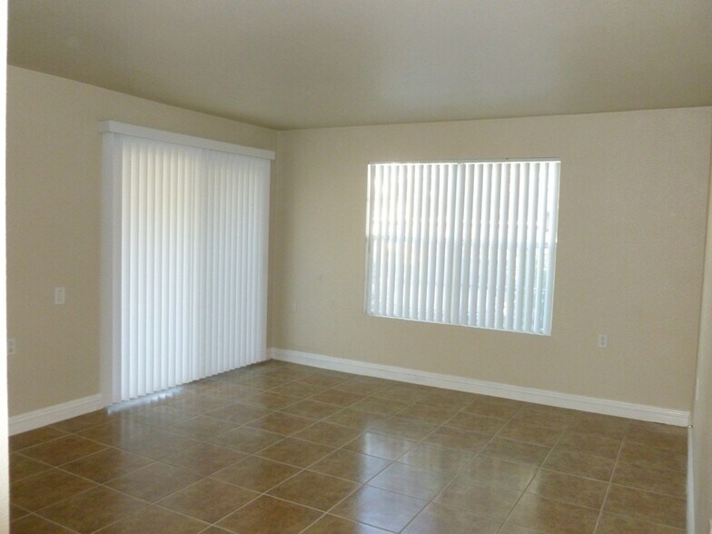 Building Photo - 2801 N Rainbow Blvd