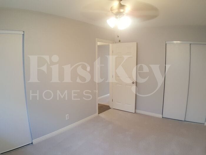 Building Photo - 2012 Bennett St