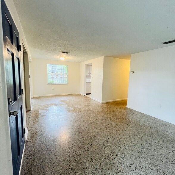 Building Photo - 3107 Chipco St