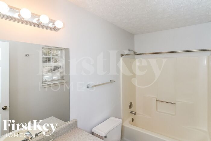 Building Photo - 1811 River Rock Trail