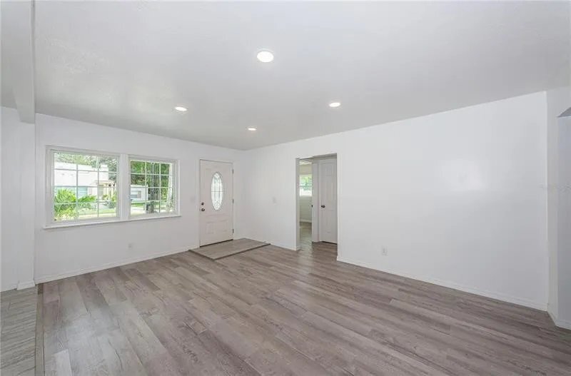 Building Photo - 2227 19th St S
