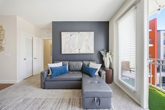 Building Photo - 1702 W Cleveland St