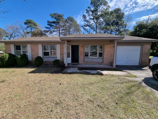 Building Photo - 967 Sanchez Dr