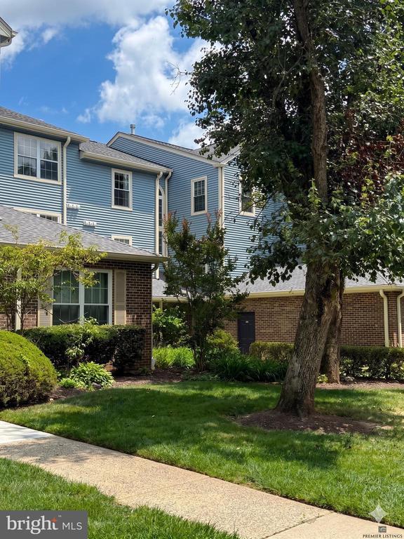 Building Photo - 4332 Bayberry Ct