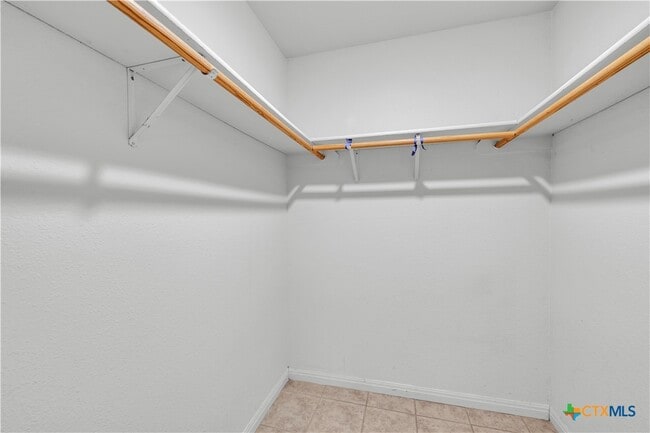 Building Photo - 4205 Thunder Creek Dr