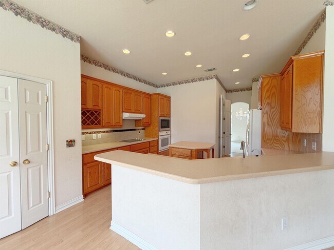 Building Photo - 4506 Hollow Ridge Dr