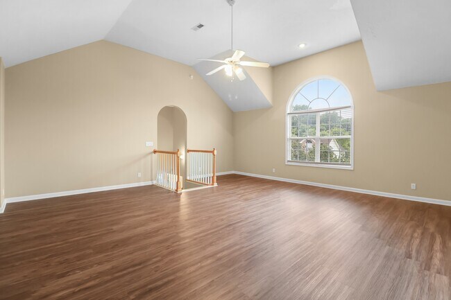Building Photo - 3368 Marrast Dr