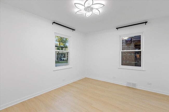 Building Photo - 1335 Marengo Ave