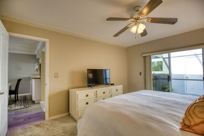 Building Photo - Seasonal Short-Term Villa at Augusta Villas in Plantation!