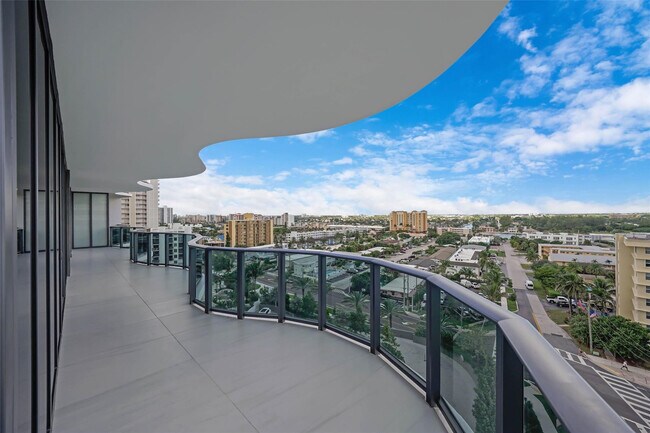 Building Photo - 900 N Ocean Blvd