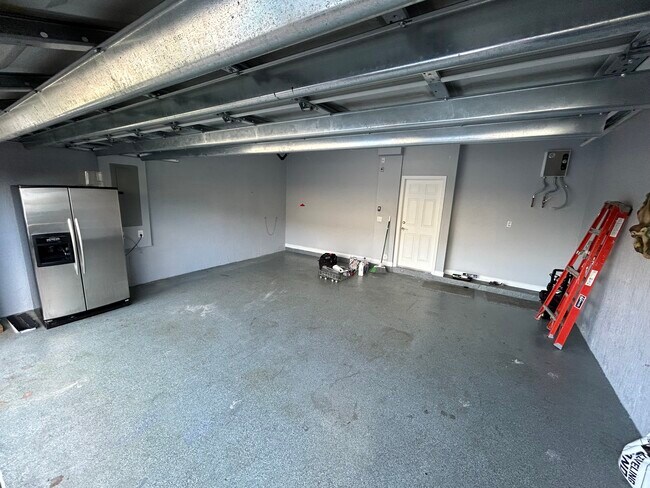 Building Photo - 4621 Belgian Ln