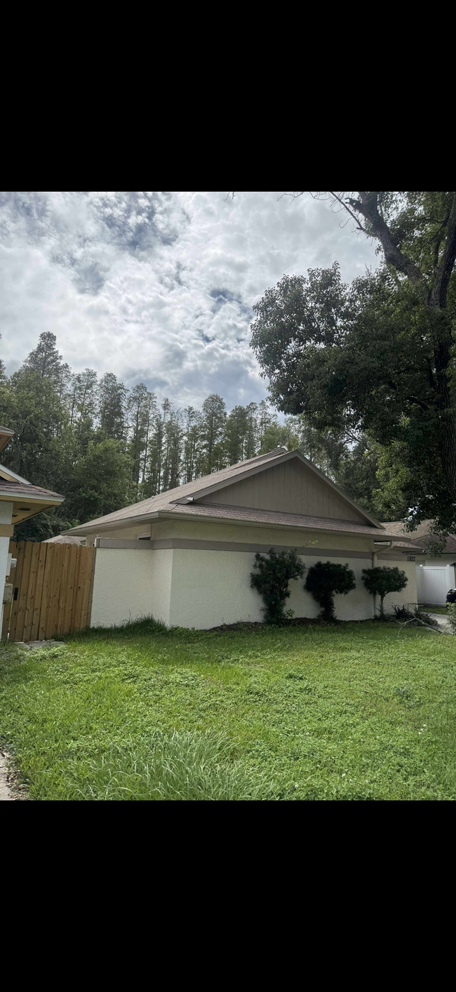 Building Photo - 11827 Hickorynut Dr