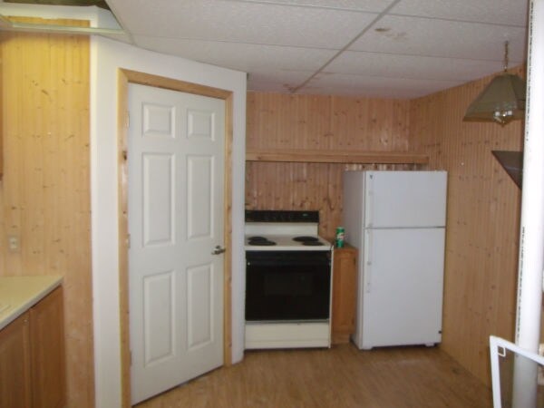 Building Photo - 10710 Deadstream Rd
