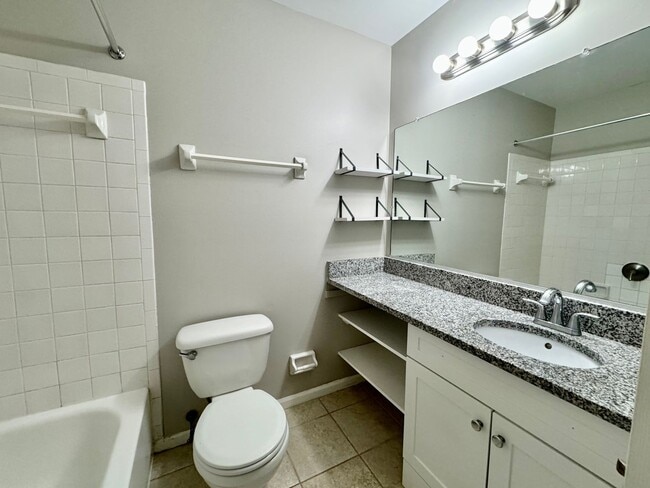 Building Photo - READY 05-15-25!! Ranch Home w/2-Car Garage...