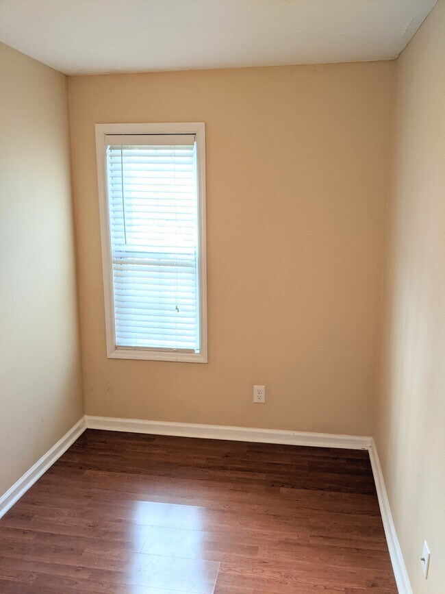 Building Photo - 5680 River Heights Xing SE