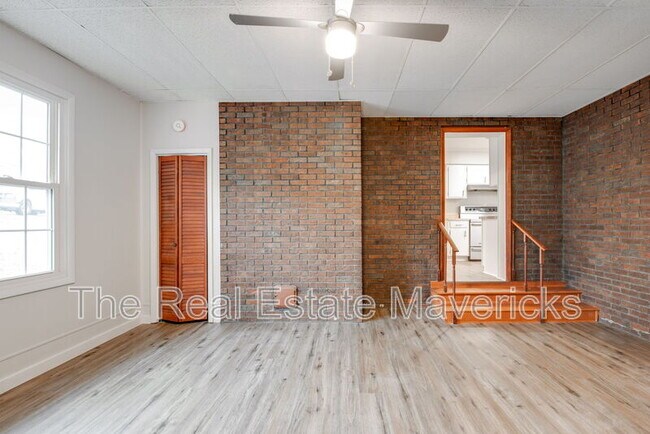 Building Photo - 810 Caldonia St