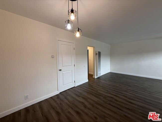 Building Photo - 11543 Venice Blvd.