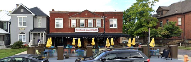 Building Photo - 236 King Ave