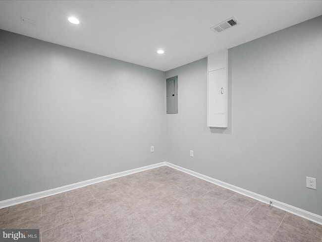 Building Photo - 113 Amethyst Ct