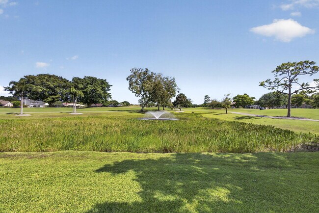 Building Photo - 259 Old Meadow Way