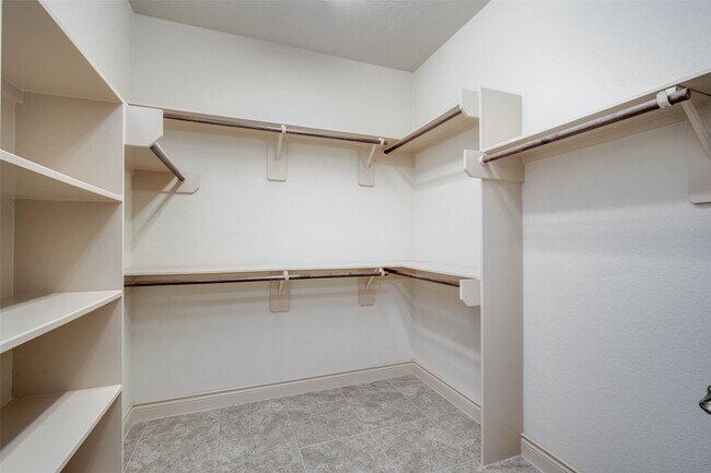 Building Photo - 24111 Valencia Ridge Ln