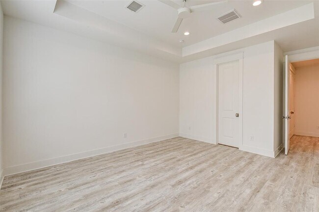 Building Photo - 2527 Judiway St