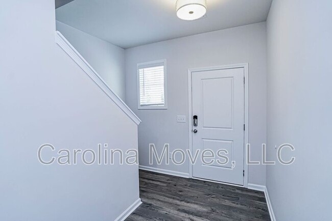 Building Photo - 4 Apricot Ln