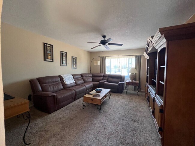 Building Photo - in Sierra Vista All utilities included, fully furnished with short term rental options.