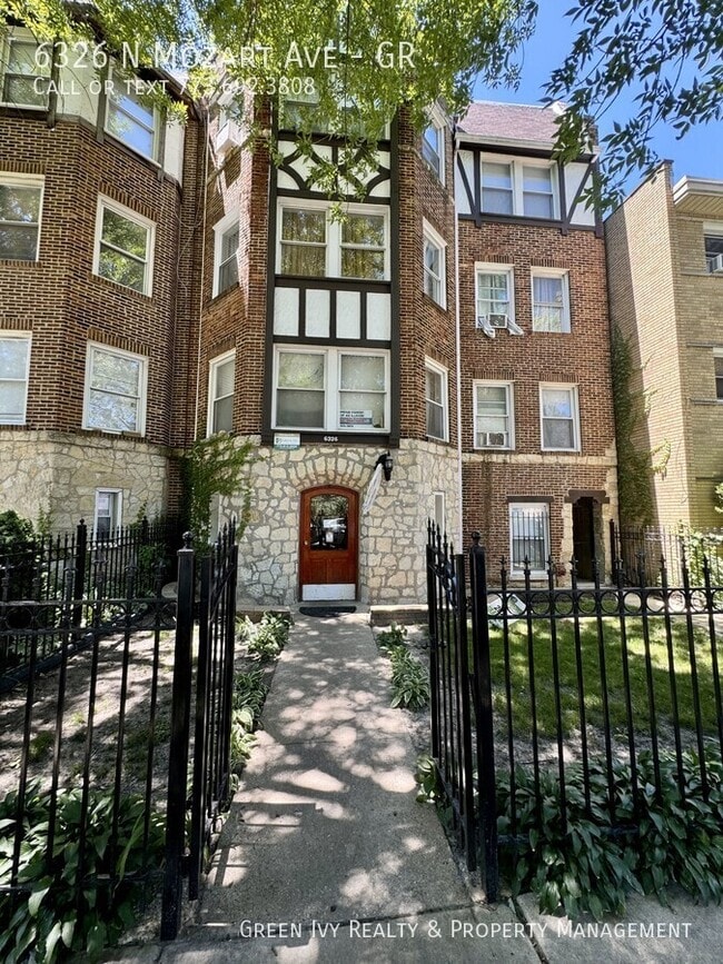 Building Photo - 6326 N Mozart St