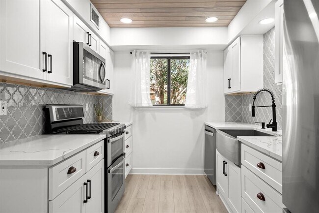 Building Photo - 5504 Kings Hwy