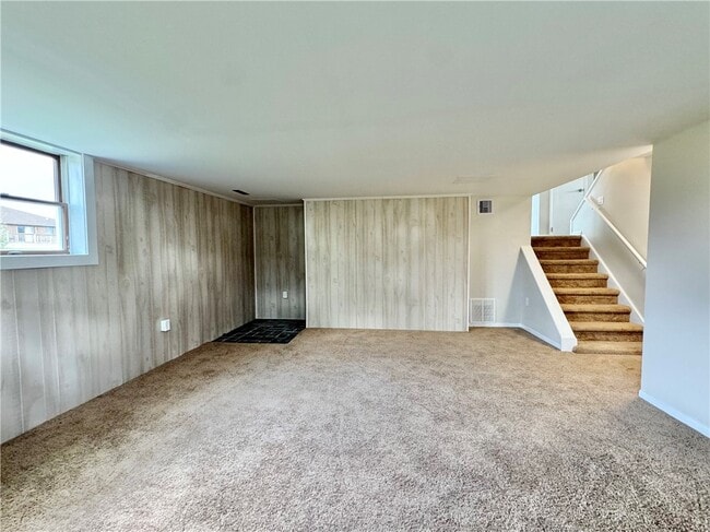 Building Photo - 133 Lincoln Rd